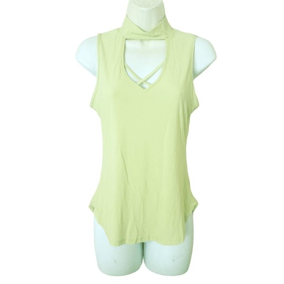 Trendy Js womens blouse Size medium Green color sleeveless key hole Stretchy - Picture 1 of 9